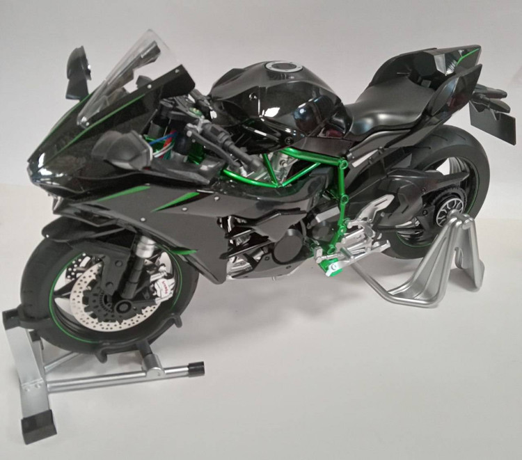 ماکت موتور سیکلت kavazaki h2r